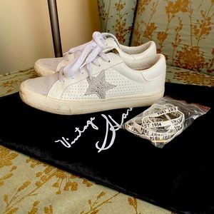 Vintage Havana white leather sneakers size 7.5